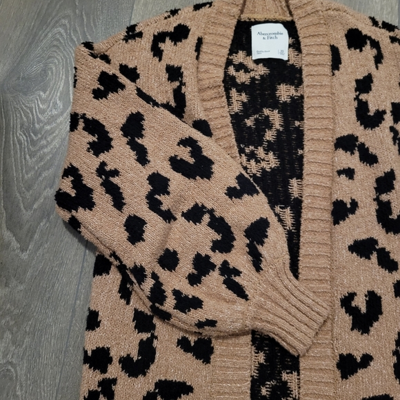 🤎SOLD🤎Abercrombie & Fitch Leopard Cardigan - Picture 3 of 5